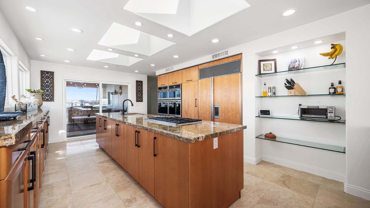 Photo of Kitchen in Peninsula