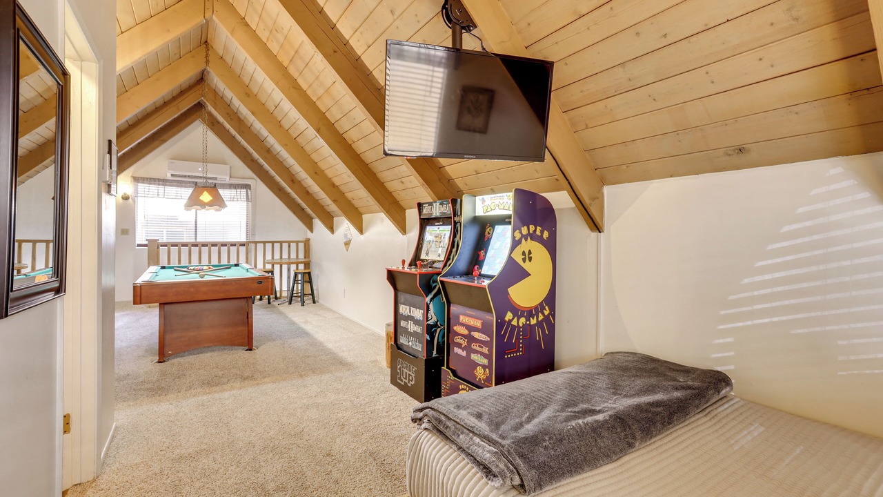 Photo of Bedroom in Arrowhead Villas