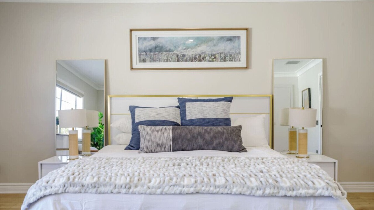 Photo of Bedroom in Valley Glen