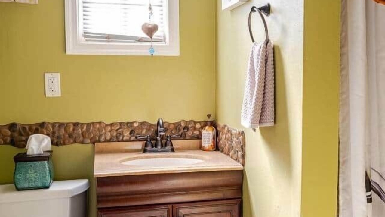 Photo of Bathroom in Leimert Park