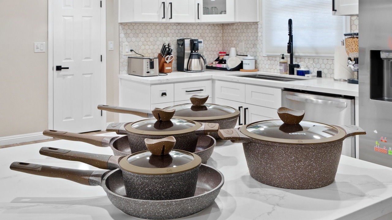 Photo of Kitchen in Anaheim Resort