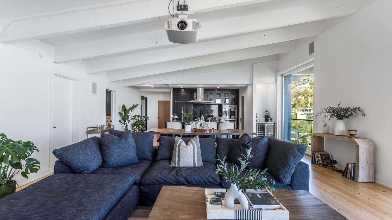 Photo of Livingroom in Hollywood Hills West