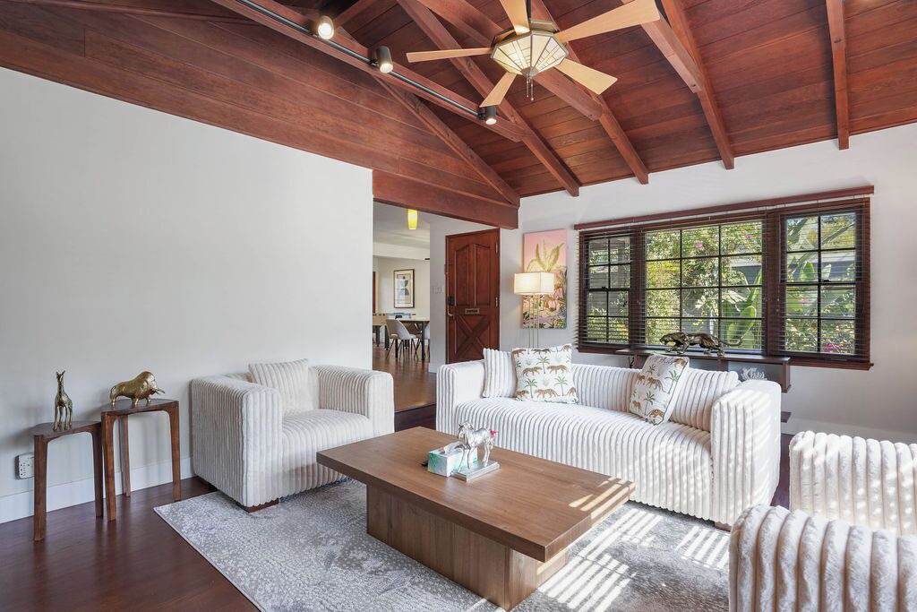 Photo of Livingroom in Silver Lake