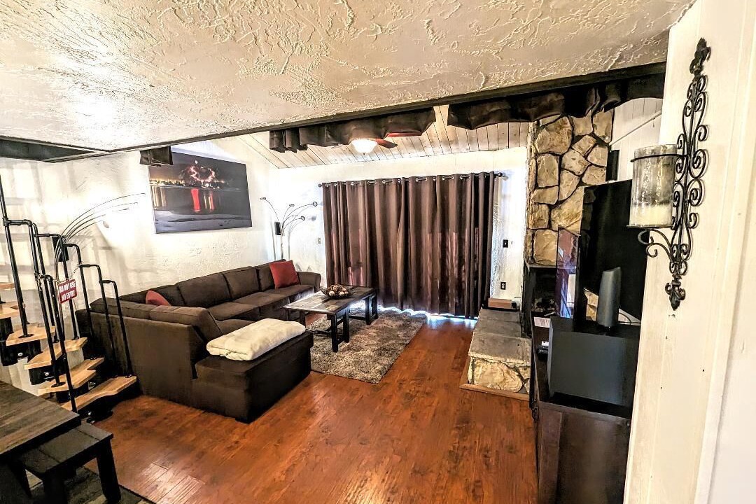 Photo of Livingroom in Big Bear Lake