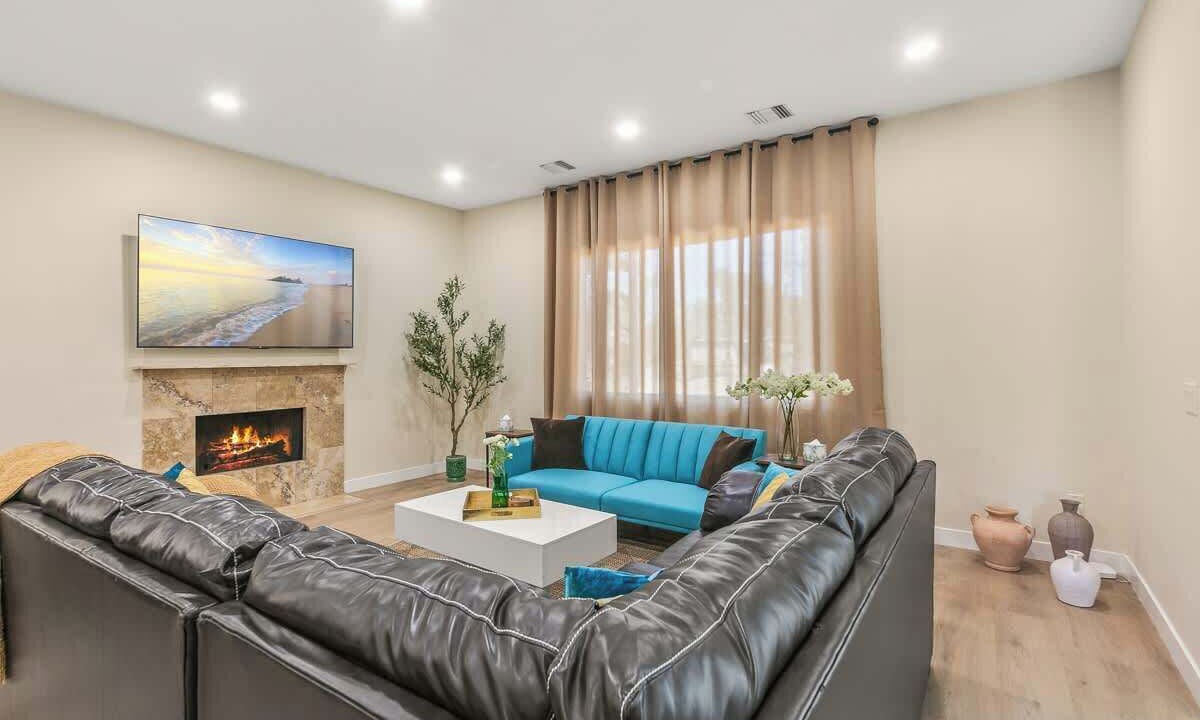 Photo of Livingroom in North Hollywood