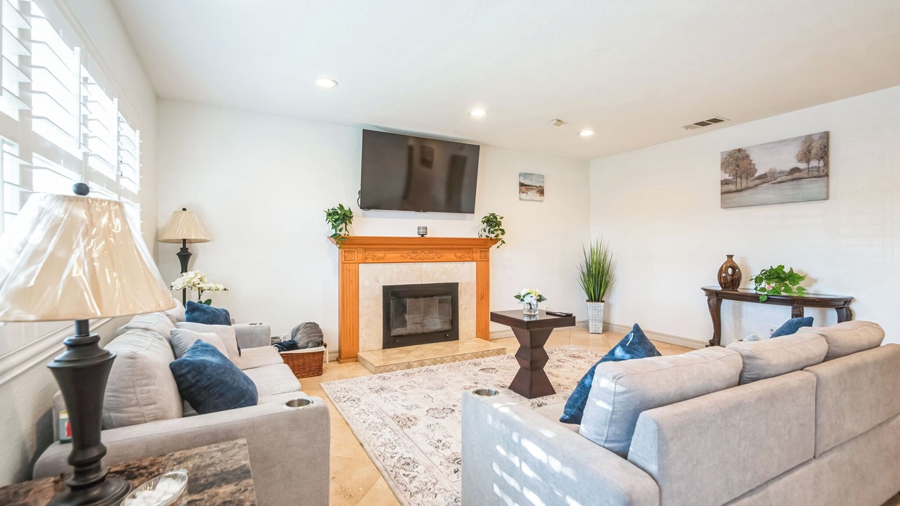 Photo of Livingroom in Hermosa Village