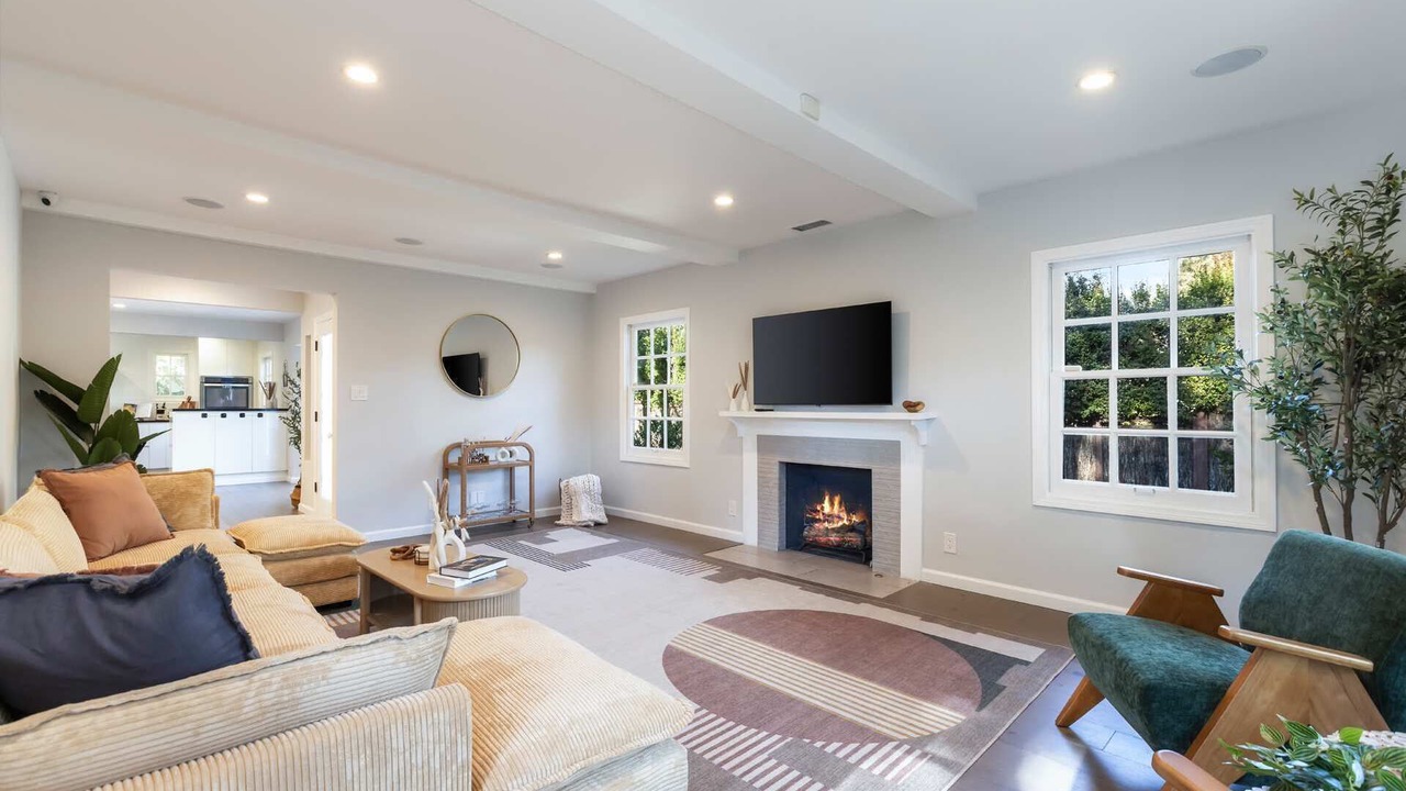 Photo of Livingroom in Carthay Circle