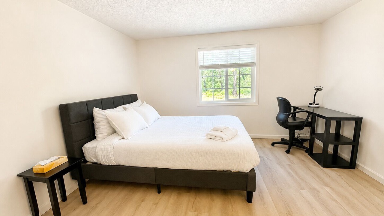 Photo of Bedroom in Lakehead-Lakeshore
