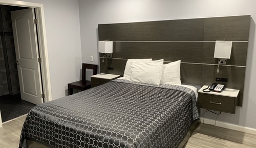 Room, 1 Queen Bed - Handicap Accessible
