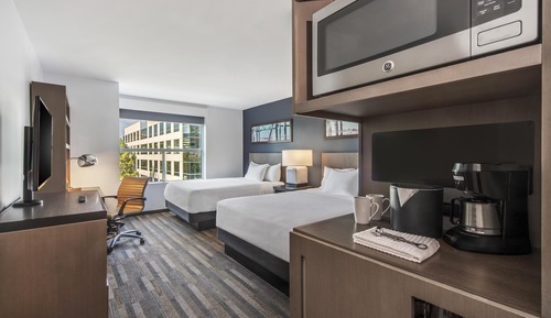 Den Guestroom 2 Queen Beds