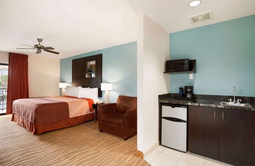 Indio Hotel | Super 8 by Wyndham Indio
