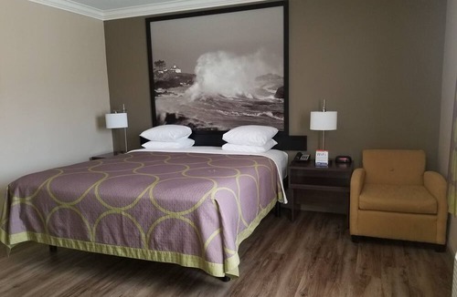 Culver - West Hotel | Super 8 by Wyndham Los Angeles-Culver City Area