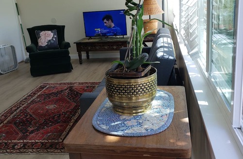 Grand Lake Apartment | Lake Merritt One Bedroom # 2 No stairs