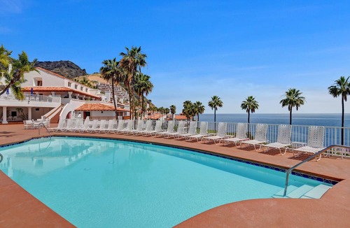 Avalon Condo | Bright & Airy Villa, Panoramic Views from all Rooms, 6-Seat Golf Cart, WIFI