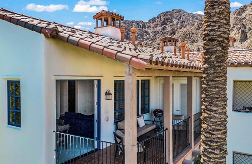 La Quinta Apartment | LV204 Upstairs 2 Bedroom Villa near Pool