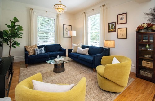 Napa House | The Banks House, Upscale 3BD/3BA Home,10 Min Walk to World Class Downtown Napa
