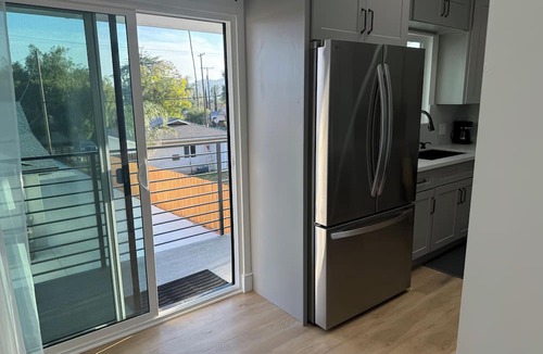 Altadena Apartment | Perfect 2-bedroom corporate apartment with AC in peaceful Altadena