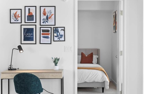 Hollywood Apartment | Stunning Hollywood Views: 2BR Steps from Walk of Fame + Rooftop
