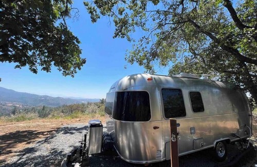 Dunlap Apartment | Airstream - 15 Minutes to Kings Canyon
