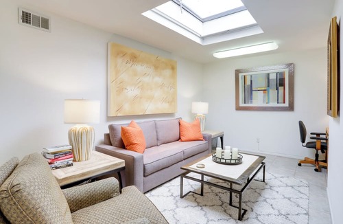 Sonora Sunrise Condo | Sunny Palm Springs Haven: Fenced Patio, 6 Pools!