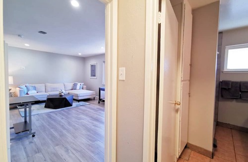 Jackson Park Apartment | 261-11 Cozy 1-Bedroom Apartment near Downtown Mountain View