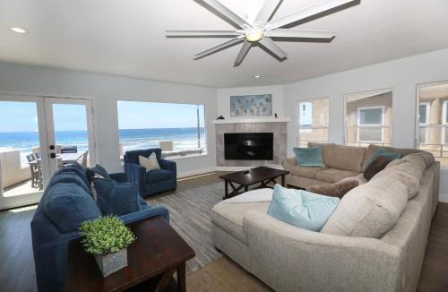 Townsite House | Sunset On The Strand