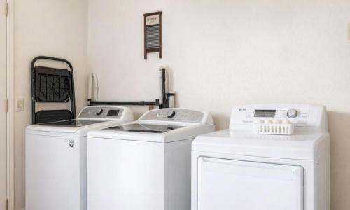 Southwest Anaheim House | Palm Villa Disneyland Pool 4 Bedroom 3 Bath HotTub