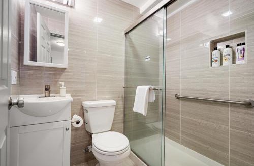 Inner Parkside Apartment | Bright & Modern 2BR 2Bath Near SFSU & Transit