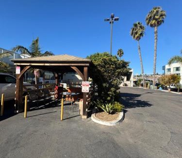 Roseville - Fleet Ridge Hotel | Ramada by Wyndham San Diego Airport