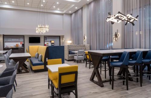 Agoura Hills Hotel | Hampton Inn & Suites Agoura Hills