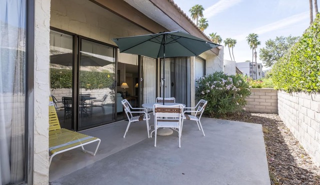 Casitas Del Monte
