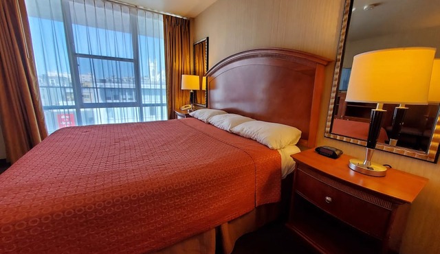 Royal Pacific Motor Inn