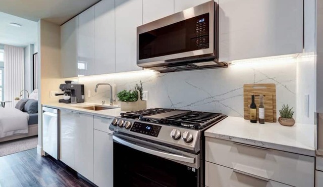 Vibrant 1BR Condo at Highwater: Relax & Enjoy