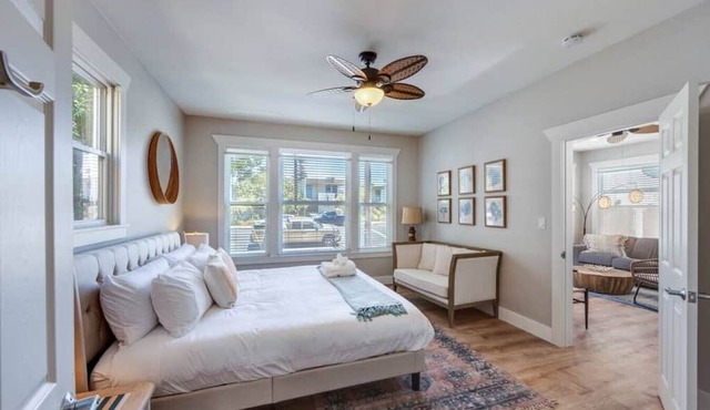 Coronado Unit 1 - B Ave Bungalows · King-sized 1/1, 5-10 Min Walk to Coronado Beach!