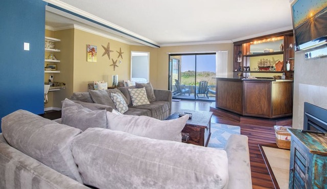 Beach Level 3BR Condo w/New Flooring, Steps to Beach at Pajaro Dunes Resort
