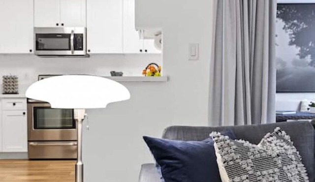 Double King Suite with Patio Dining and Parking