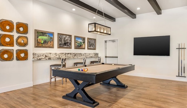 Spacious Villa Near Wine Country w/Resort Pool, Onsite Spa & WiFi