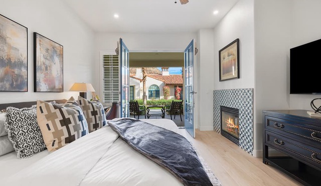 Newly Renovated! Gorgeous Villa by Spanish Fountain, Pet Friendly! - Ground Floor (T69)