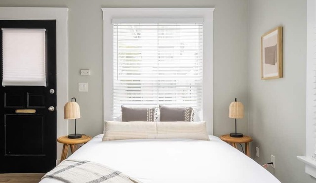 Sunny Studio in Little Italy | Walk Everywhere