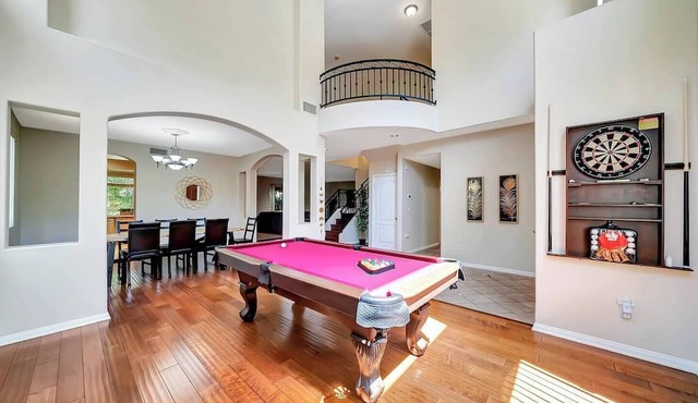 Gated 5BR Villa on Private Street - Great Location